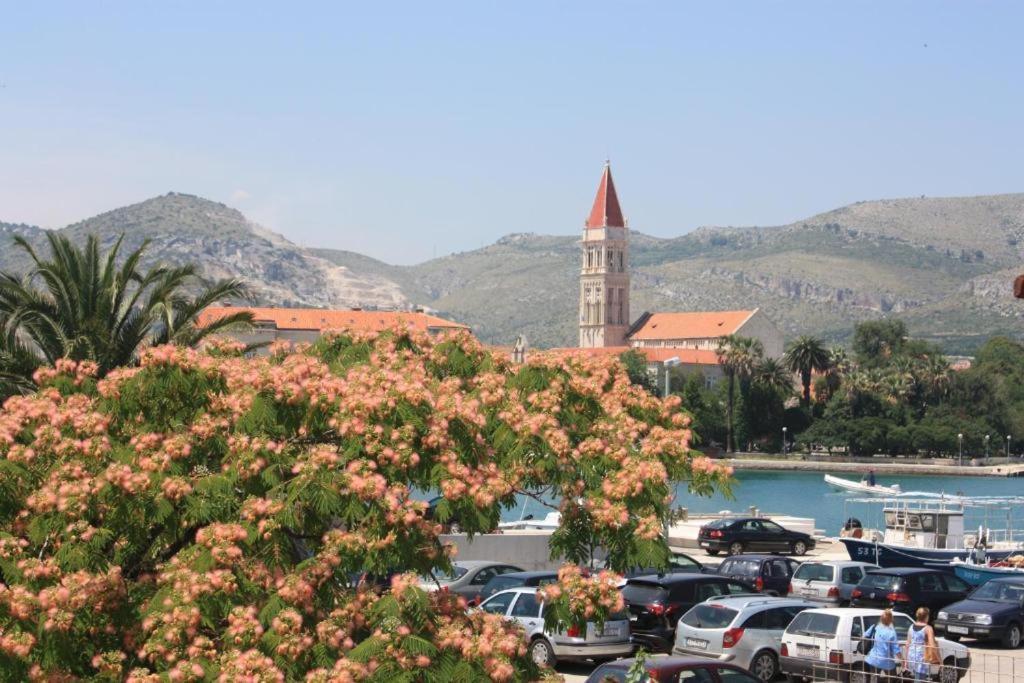 Apartments Trabakul Trogir Bagian luar foto